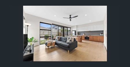 A Perfect Blend of Comfort and Convenience - Photo 4