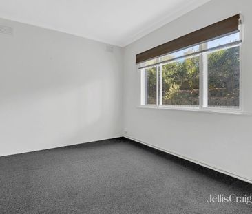 Two-Bedroom Unit in Brunswick West - Photo 2