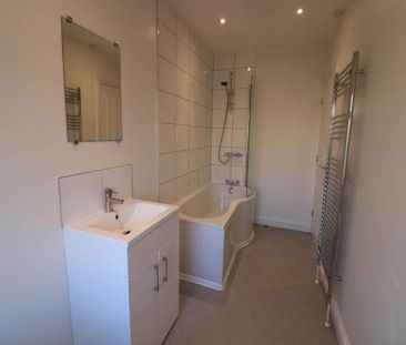 2 bedroom semi-detached house to rent - Photo 2