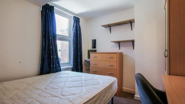 7 bedroom terraced house to rent - Photo 1
