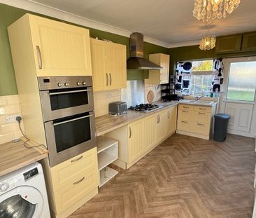 Deightonby Street - Photo 3