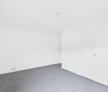 30 Strand Avenue, Holywood, BT18 9AW - Photo 4