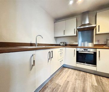 2 bedroom apartment to rent - Photo 6