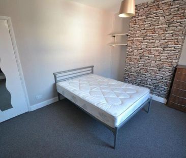 4 bedroom terraced house to rent - Photo 6