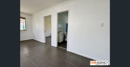 Affordable 3-Bedroom, 2-Bathroom Flat in a Convenient Location. - Photo 3