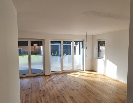 Toplage - Zwei Zimmerwohnung mit Terrasse in Südlage/ Neubau - Photo 1