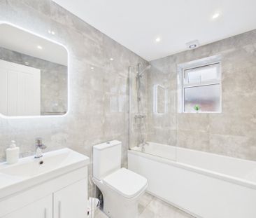Desford Way, Ashford, Surrey,TW15 - Photo 4