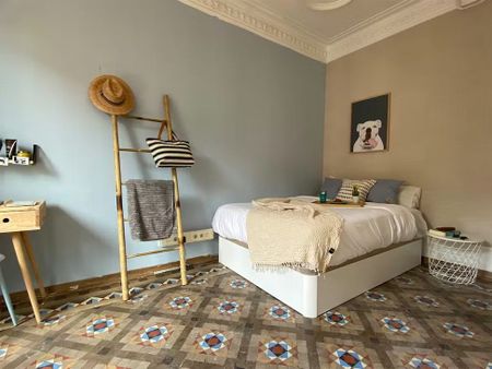 Carrer de Balmes, Barcelona, Catalonia 08008 - Photo 3