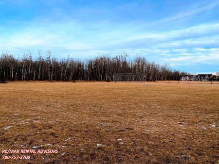 487 Desrochers Boulevard Southwest - Photo 3