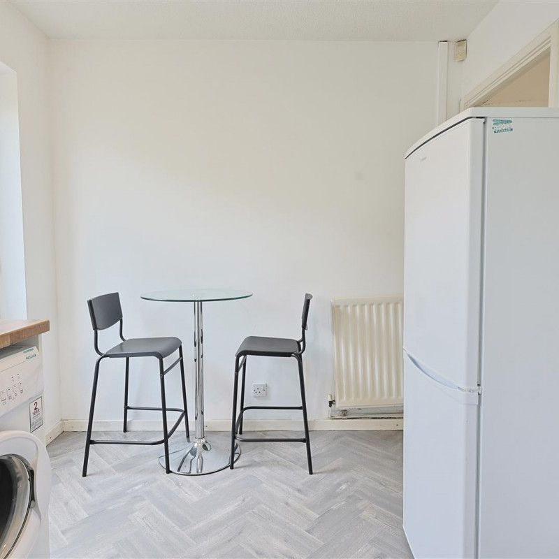 2 bedroom Student Terraced House to rent in Windmill Court, Newcastle Upon Tyne - Photo 1