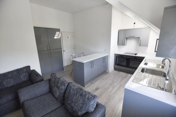 5 bedroom apartment to rent - Photo 1