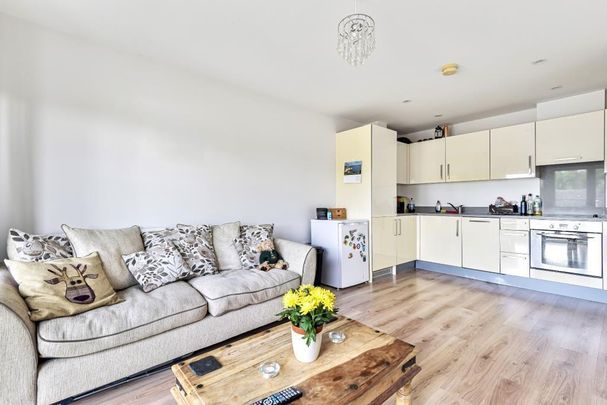 2 bedroom apartment to rent - Photo 1