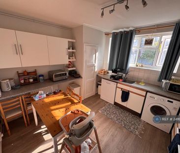 2 bedroom flat to rent - Photo 6