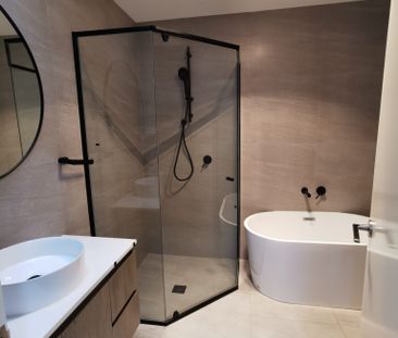 BEAUTIFUL FAMILY HOME - Photo 6