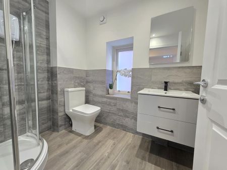 2 bedroom flat to rent - Photo 5