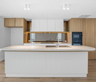 Executive Oceanfront Apartment – Premium Coastal Living in Scarboro... - Photo 5