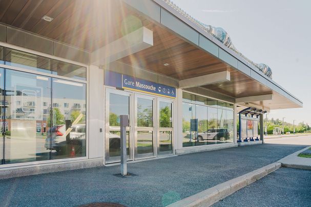 1433 De la Gare Ave, Mascouche, QC - Photo 1