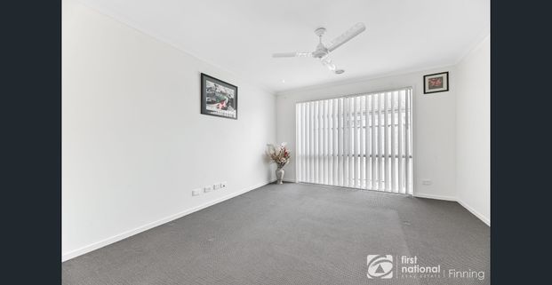 Family Home in Cascades – Convenient Location Opposite Scenic Wetlands - Photo 1