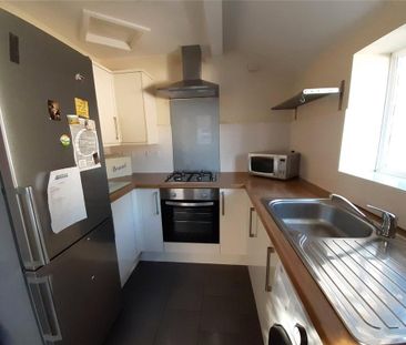 4 bedroom terraced house to rent - Photo 5