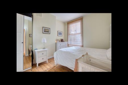 1 Bed Flat, Hither Green, SE6 - Photo 2