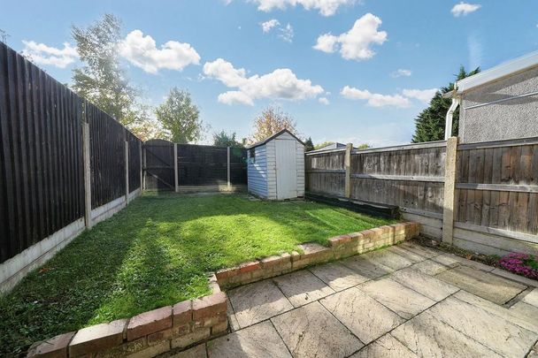 3 bedroom terraced house to rent - Photo 1