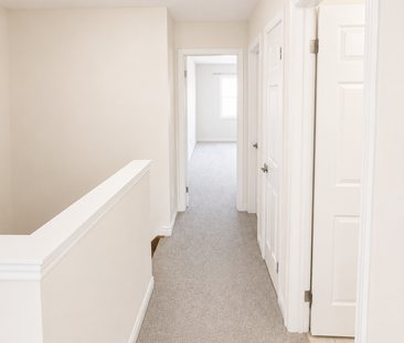 740 Linden Drive town house — Cambridge, ON (3-Bedroom) - 3 Bedroom - Photo 2