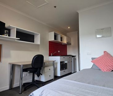 Prime Location in Carlton - Photo 3