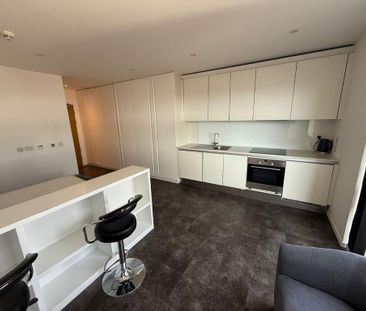 Studio to rent - Photo 2
