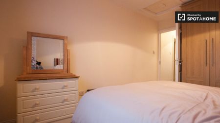 Room for rent in 5-bedroom house in Donaghmede, Dublin - Photo 3