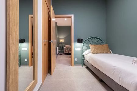 Carrer del Tinent Flomesta, Barcelona, Catalonia 08028 - Photo 3