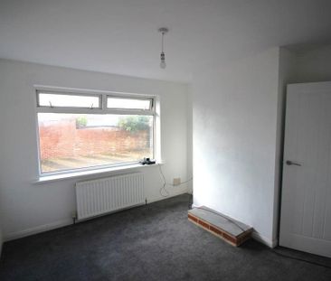 2 bedroom bungalow to rent - Photo 1