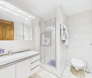ÉLÉGANT LOGEMENT MEUBLÉ AU CHARME CONTEMPORAIN - Photo 5
