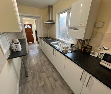Room in a Shared House, Tokyngton Avenue, HA9 - Photo 4
