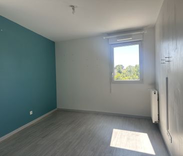 Location Appartement 4 pièces 72m² MARSEILLE 14ème - Photo 4
