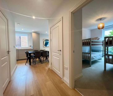 A two bedroom apartment at Huntley Wharf, built by Berkeley Homes i... - Photo 5