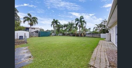 WOODLANDS GARDENS ESTATE - WELL MAINTAINED HOME - Photo 5