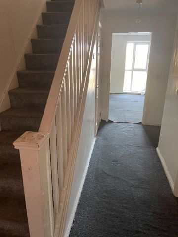 2 Bed Flat, Addington Way, LU4 - Photo 2