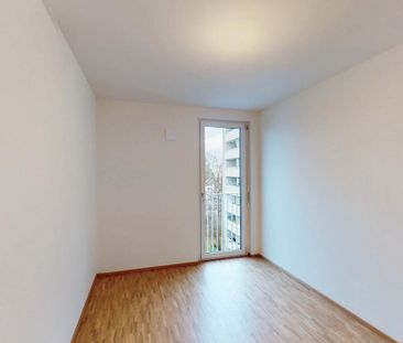 Traumhafte 4-Zimmer-Wohnung mit zwei Balkonen und moderner Raumauft... - Foto 3