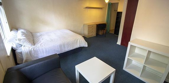 Studio to rent - Photo 2