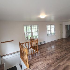 Grande maison complète à louer – 4 chambres, 2 sallea de bain, terrain privé Salaberry-de-Valleyfield - Photo 2