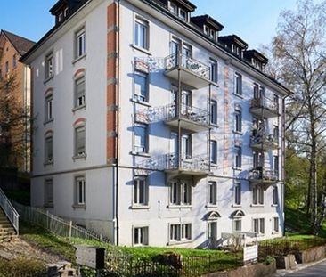 Dachwohnung - Wohnliche Behaglichkeit in Stadtnähe - Photo 3