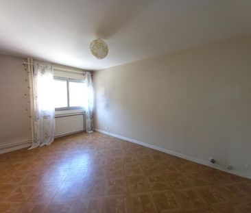 : Appartement 43.78 m² à SAINT ETIENNE - Photo 1