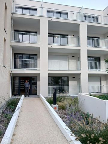 SANS FRAIS D'AGENGE - GRAND STUDIO 40 M2 - LA ROCHELLE - Photo 3