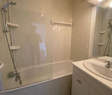 Location Appartement 2 pièces 42m² ST DENIS DE L HOTEL 45550 - Photo 6