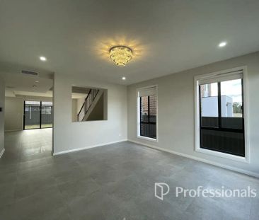 “Great Family Home” - Photo 1