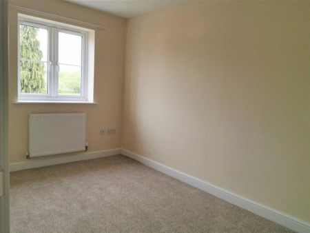 2 bedroom end of terrace house to rent - Photo 3