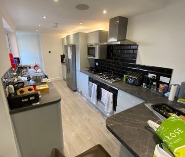 68 Paget Street - Golden Stable with 6 EnsuitesLoughborough - Photo 3