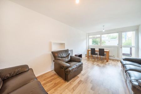 3 bedroom flat to rent - Photo 2