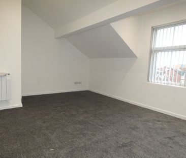 Palatine Road Flat 4 - Photo 4