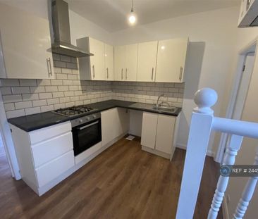 2 bedroom terraced house to rent - Photo 3